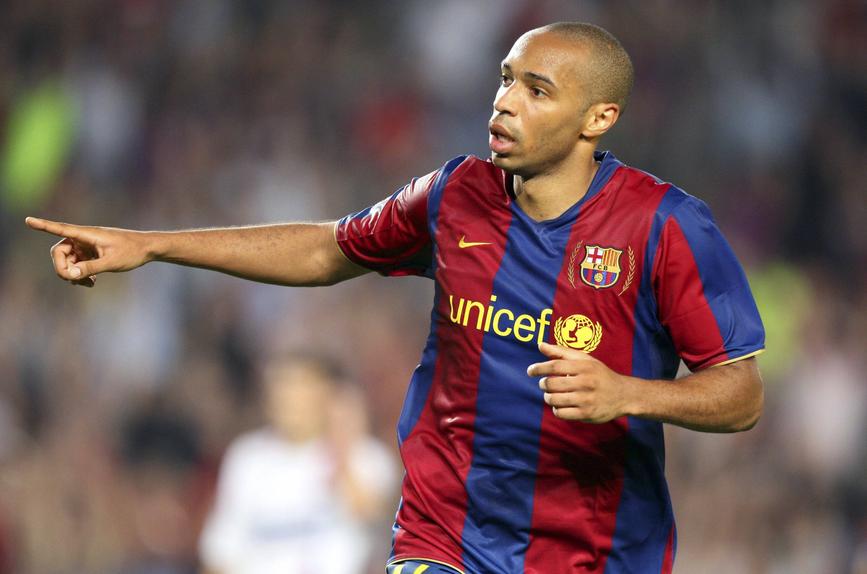Thierry Henry - Em 2007, com 29 anos, o avançado deixou o Arsenal para reforçar o Barcelona - 121 jogos e 49 golos - média de 0.4 golos/jogo