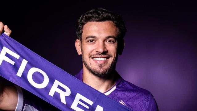 18. Pote chegou à Fiorentina no último dia de mercado, com 2,5 milhões de taxa de empréstimo, num negócio que pode chegar aos 25 milhões, caso os italianos exerçam a opçaõ de compra. Aflito na classificação, o clube de Florença gastou 150 milhões