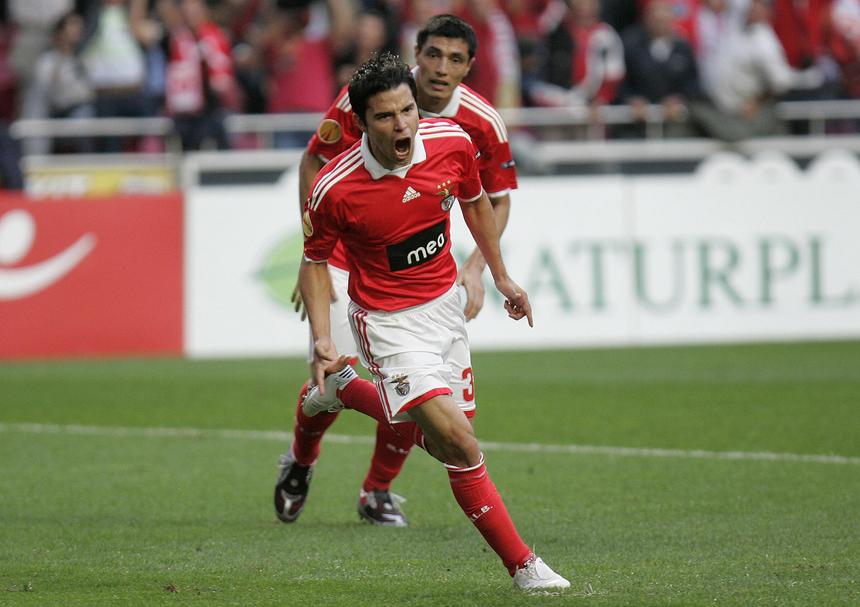 Saviola e Óscar Cardozo foram dois dos melhores reforços do Benfica neste século - foto: A BOLA