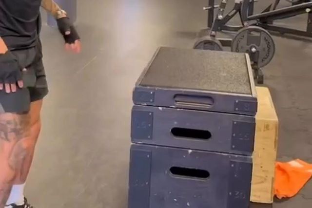 Afastado da equipa, eis o que João Victor está a fazer