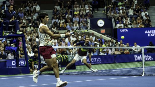 Carlos Alcaraz chega à 12.ª meia-final em 14 torneios este ano