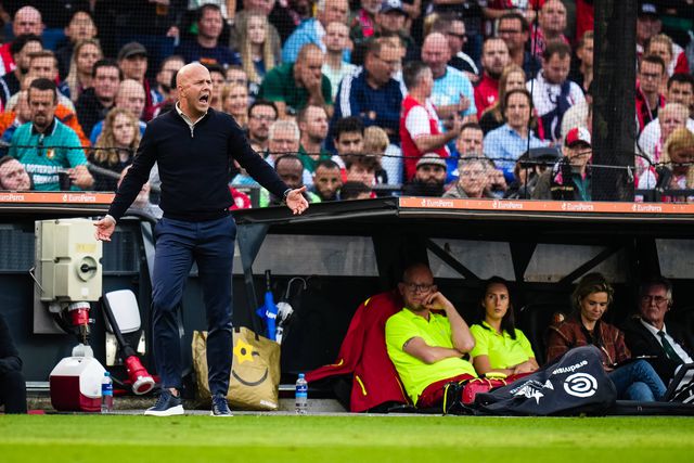 Arne Slot: «Simeone irrita-se e fica frustrado facilmente»