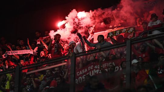 Benfica sem adeptos em Itália (recorde-se porquê)