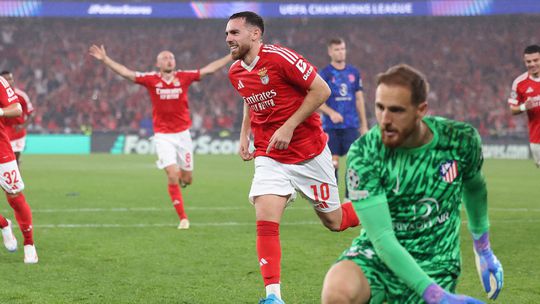 VÍDEO: Kokçu imita Di María e faz o quarto do Benfica