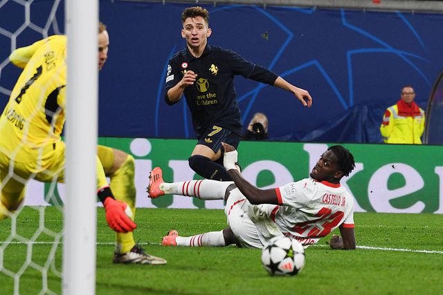 Que golaço! Francisco Conceição faz o 3-2 da Juventus em Leipzig (vídeo)