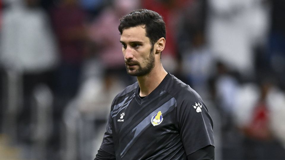 Sergio Rico volta a jogar 492 dias depois de grave acidente