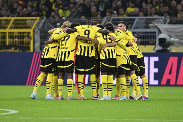 Usar telemóvel, atrasos e não dar autógrafos: saiba o que dá multa no Dortmund