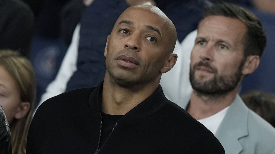 Thierry Henry visa PSG: «É normal o Arsenal ganhar a esta equipa...»