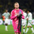 Peter Schmeichel conforta filho após sofrer 7 golos: «Podia ter sido mais»