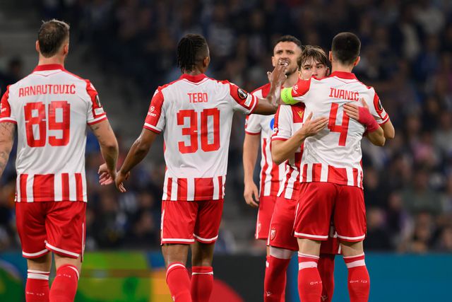 Jogador do Estrela Vermelha faz história no Estádio do Dragão