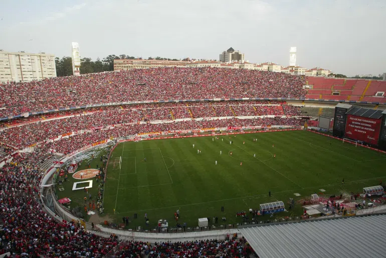 San Siro tomba! Lendas no caixão