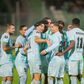 Jogadores do Betis a festejarem o segundo golo