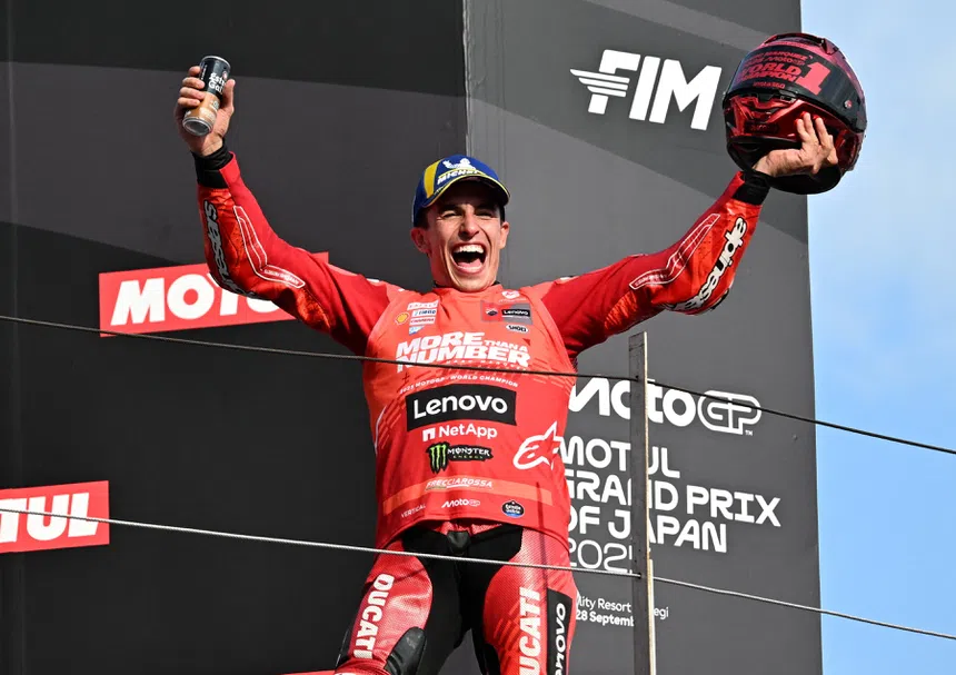 Márquez tenta 'roubar' recorde a Rossi!