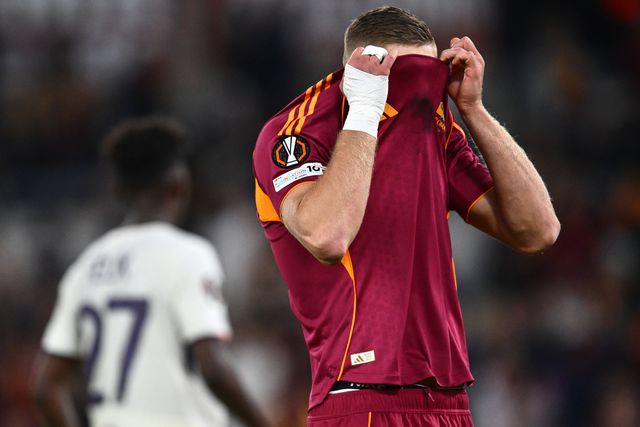 Como é possível?! Roma falha três penáltis e perde com o Lille