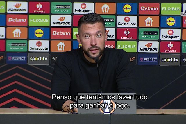 «Melhor o resultado do que a exibição?»: pergunta de jornalista deixa Farioli atrapalhado