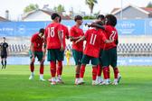 Sub-18 de Portugal a festejar um de dois golos à Roménia - Foto: FPF