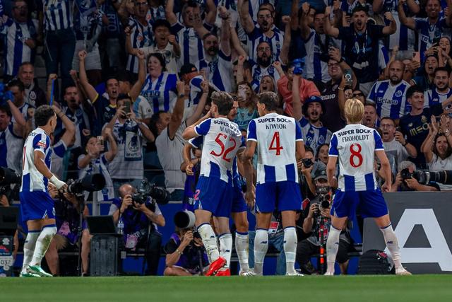A expressão 'contra tudo e contra todos' é  associada ao FC Porto - Foto: Imago