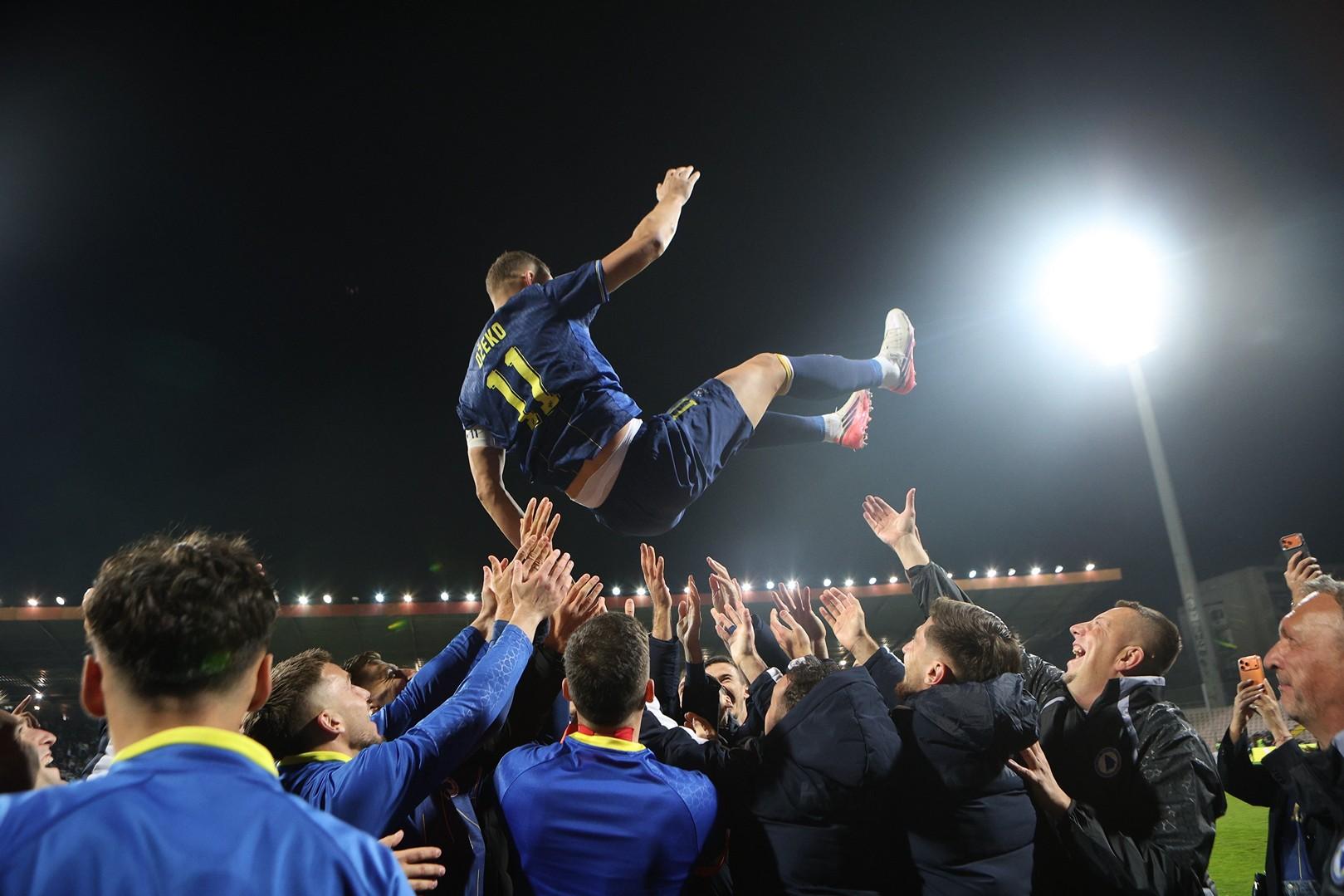 Edin Dzeko despediu-se da seleção bósnia - Foto: Bósnia
