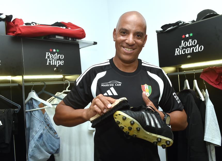 Pepa, 45 anos, treinador do estrela da Amadora, atual 8.º classificado da Liga. Foto Miguel Nunes