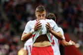 Jan Bednarek marcou no Polónia-Roménia e dedicou o golo à mulher