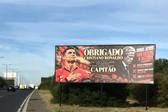 Cartaz junto ao aeroporto de Lisboa - foto: D.R.