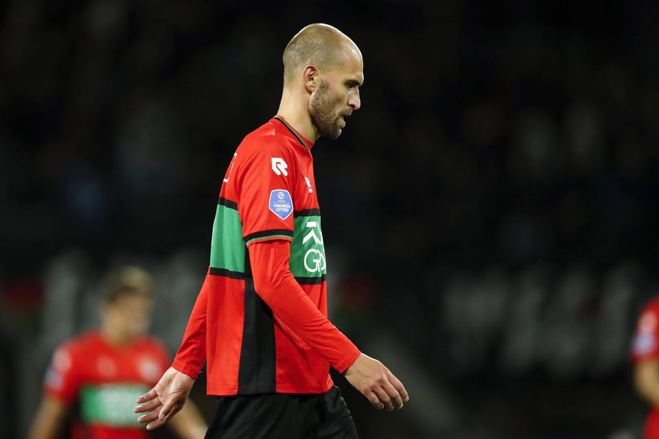 Bas Dost faz pausa na carreira após ser diagnosticado com miocardite