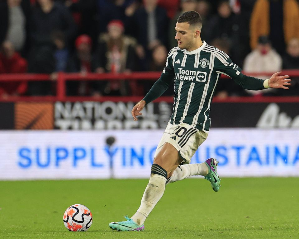 Golaço de Diogo Dalot nomeado para golo do mês da Premier League