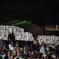 Claque do Sporting ergueu tarja em protesto com a Liga