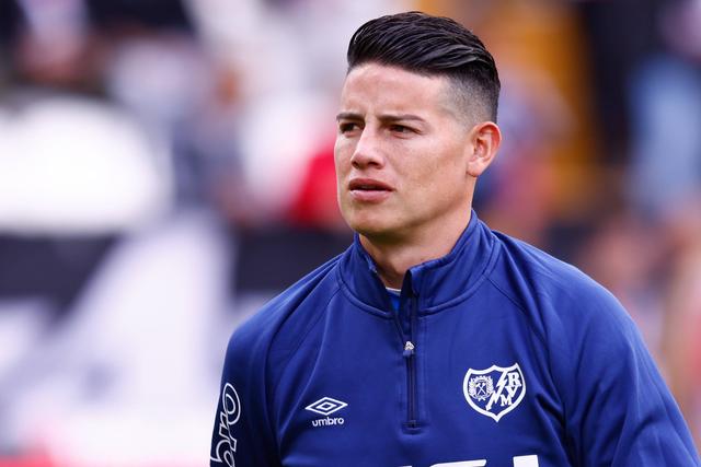 Ex-companheiro 'atira-se' a James Rodríguez: «Não corria no Bayern...»