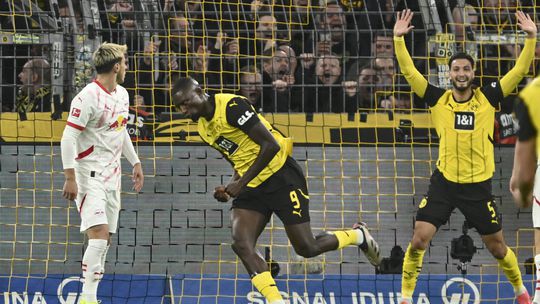 Bundesliga: Dortmund inflige primeira derrota da época ao Leipzig