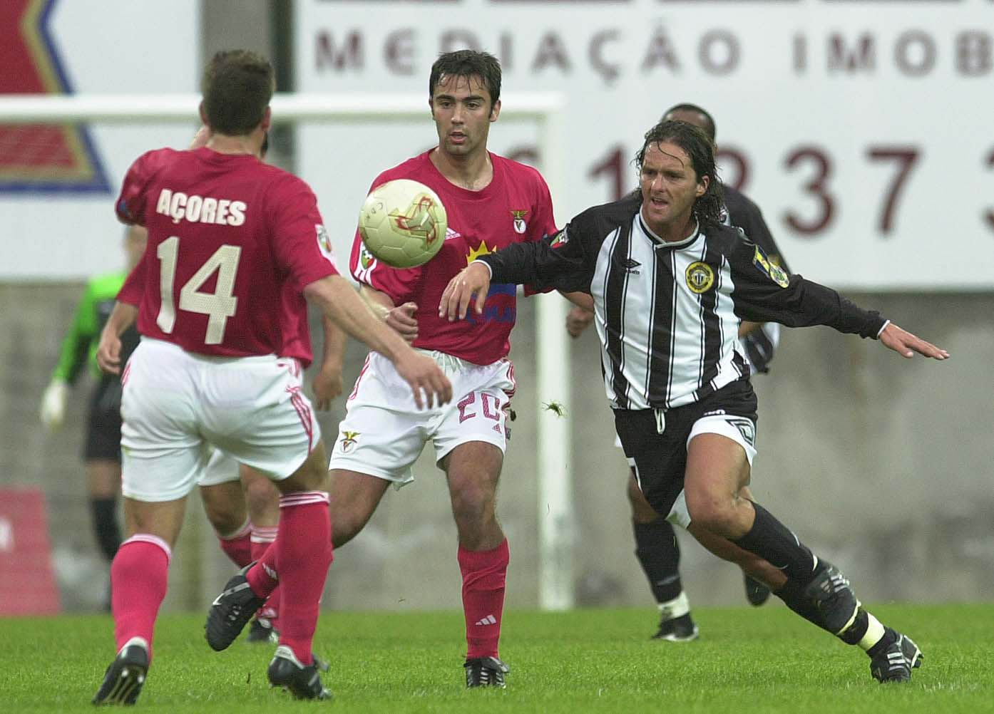 Nacional quer ser feliz contra o Santa Clara mais de 20 anos depois