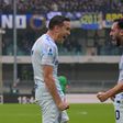 Zielinski e Çalhanoglu festejam golo do Inter