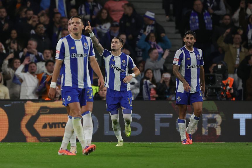 Sainz a festejar - Foto: Kapta+/Eduardo Oliveira