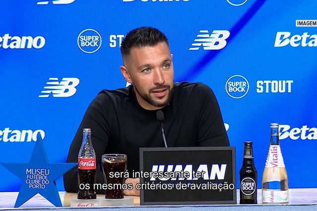 «Não foi fácil controlar a emoção»: Farioli pede o mesmo critério de arbitragem