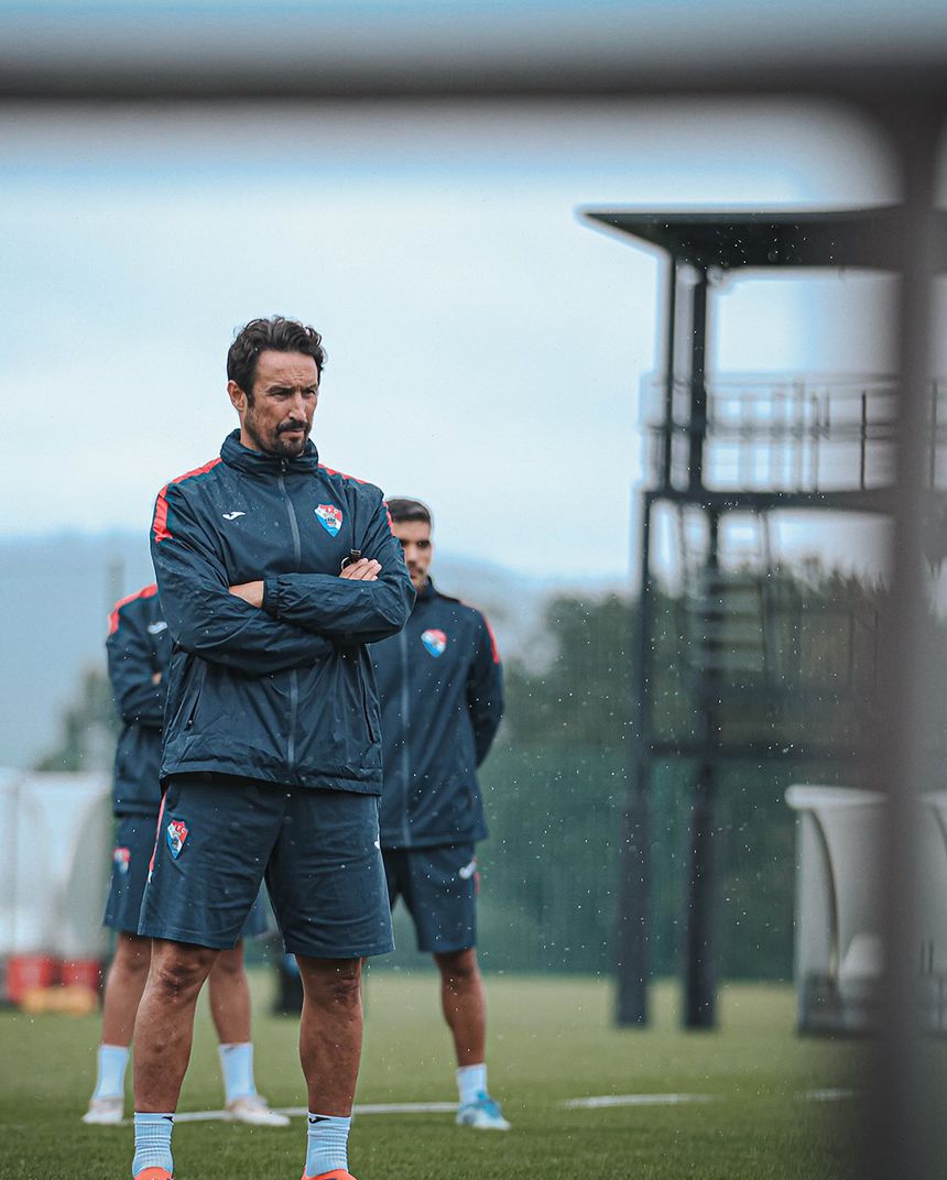 César Peixoto fez a antevisão ao encontro com o Santa Clara. Fotografia: Gil Vicente