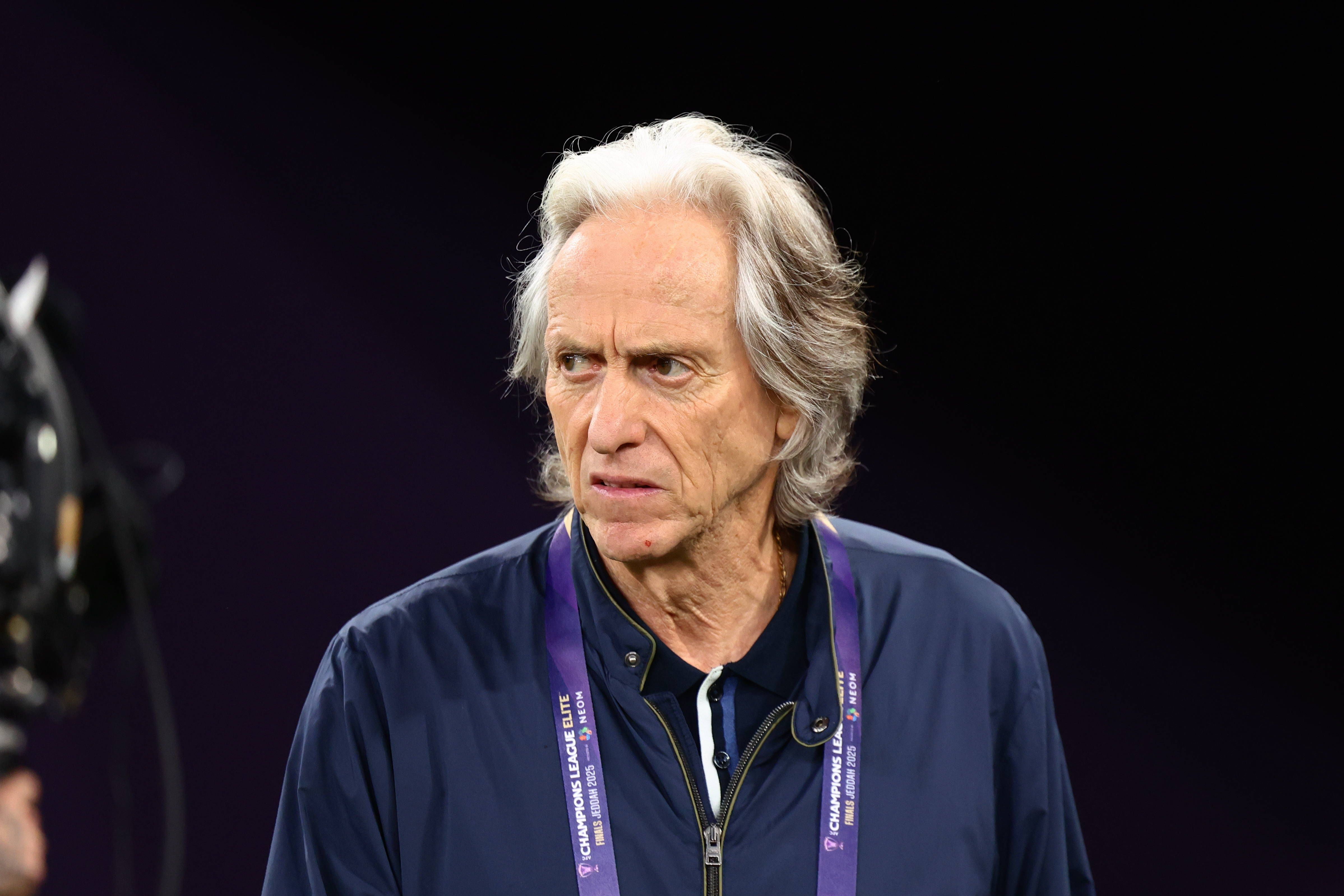 No regresso ao Al Hilal, Jorge Jesus cumpriu duas épocas e foi demitido em maio de 2025. Continua na Arábia, como treinador do Al Nassr - Foto: IMAGO