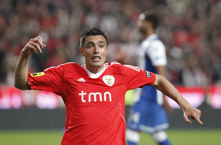 Tacumbeiro volta! Cardozo faz 'pressing' forte