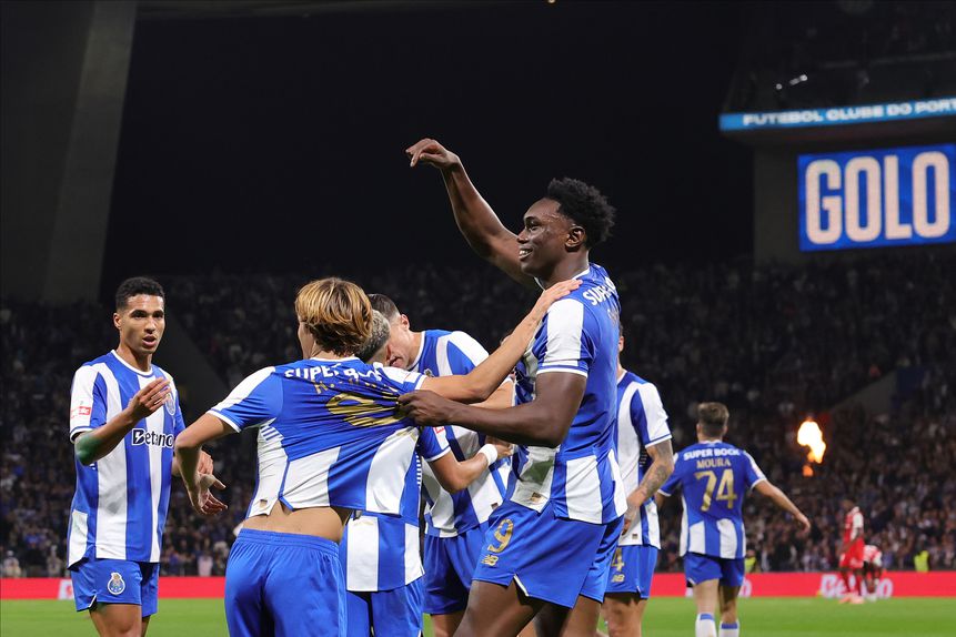 Samu e Rodrigo Mora no golo do FC Porto - Foto: Eduardo Oliveira/Kapta +