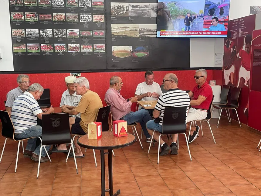 Rui Costa varre Algarve! Hambúrgueres ao lado