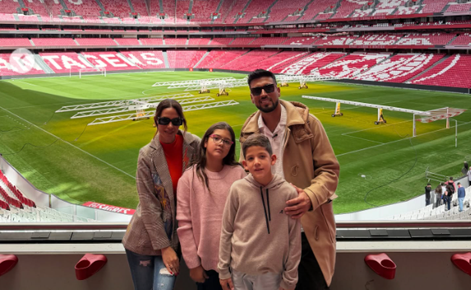 Garay e a família na Luz — Instagram Ezequiel Garay