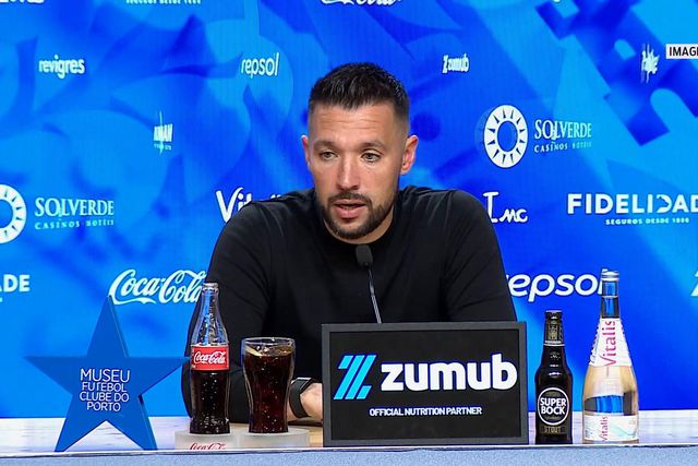 Farioli destaca jogador... que não saiu do banco: «Foi como um adjunto»