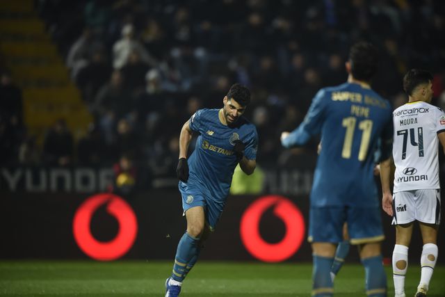 Taremi recebe prémio de melhor em campo mas fica em silêncio (vídeo)