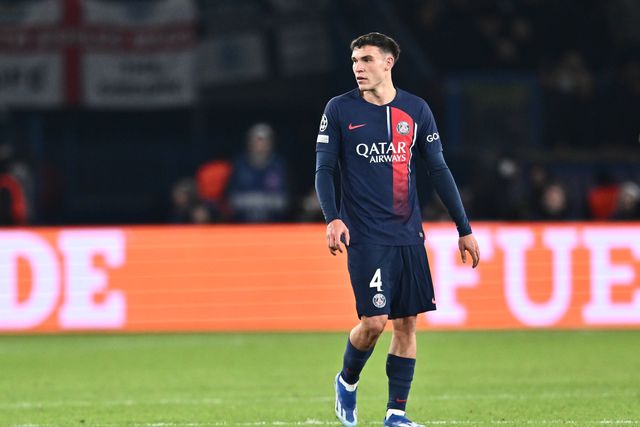 Luis Enrique compara Ugarte com ex-Barcelona: «O mesmo aconteceu com Busquets»