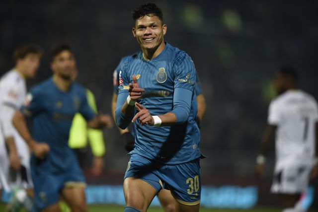Evanilson dá vantagem ao FC Porto em Famalicão (vídeo)