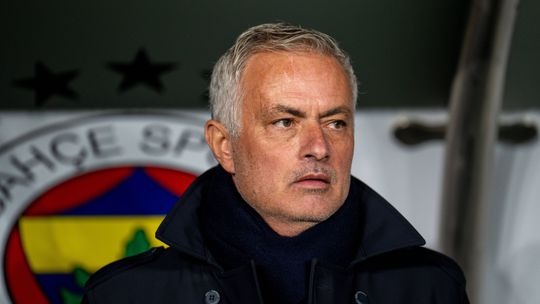 Mourinho após aproximação à liderança: «Deixem-me trabalhar em paz»