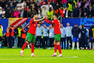 Rúben Dias e Ronaldo candidatos ao onze do ano da FIFPro