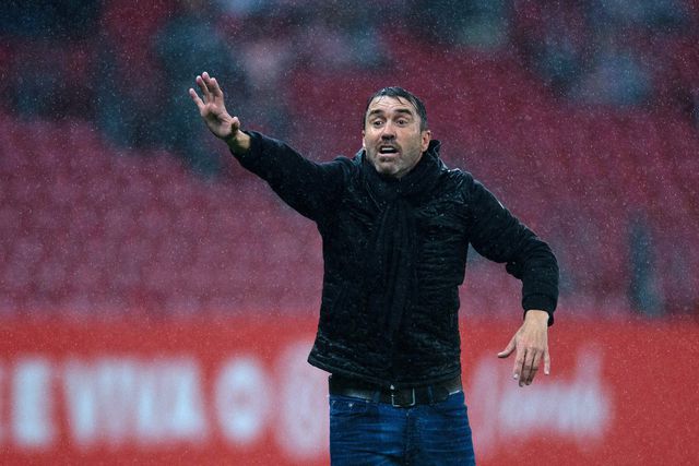 Oficial: Toni Martínez já tem novo treinador no Alavés