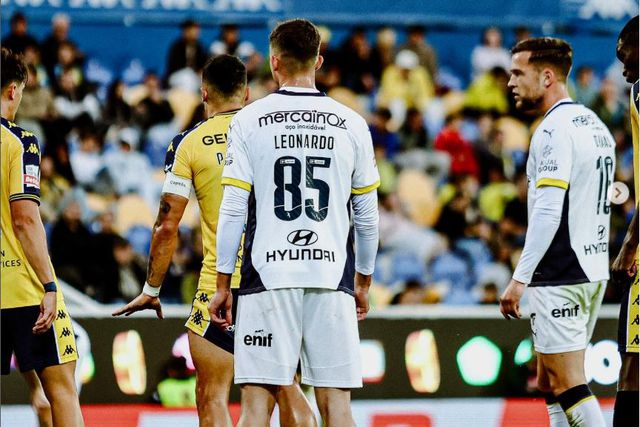 Famalicão: contribuiu para o inédito título de juniores e agora cumpriu «um sonho» na elite