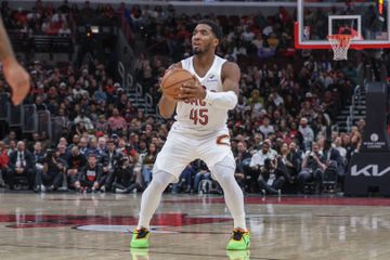 NBA: Cavaliers esmagam Heat rumo às 'meias'