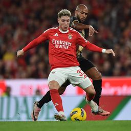 Benjamín Rollheiser, 24 anos, tem contrato com o Benfica até 2029 e cláusula de rescisão de €100 milhões